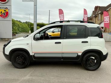 SPOTICAR Fiat Panda 1.0 Mhev Garmin Euro 6 (s/s) 5dr Used Car - City Car Petrol White - Chippenham - 1200606083_5