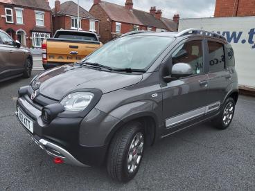 SPOTICAR Fiat Panda 0.9 Twinair Cross Euro 6 (s/s) 5dr Used Car - City Car Petrol Grey - Telford - 1200630920_5