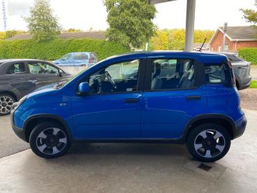 SPOTICAR Fiat Panda 1.0 Mhev Euro 6 (s/s) 5dr Used Car - City Car Petrol Blue - Shrewsbury - 1200644419_5