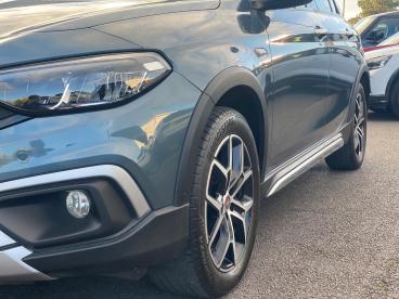 SPOTICAR Fiat Tipo 1.0 Cross Euro 6 (s/s) 5dr Used Car - Saloon Petrol Blue - Cheltenham - 1200552137_3