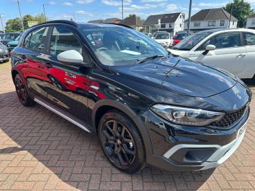 SPOTICAR Fiat Tipo 1.5 Firefly Turbo Mhev Garmin Dct Euro 6 (s/s) 5dr Used Car - Saloon Petrol Black - Slough - 1200557371_1