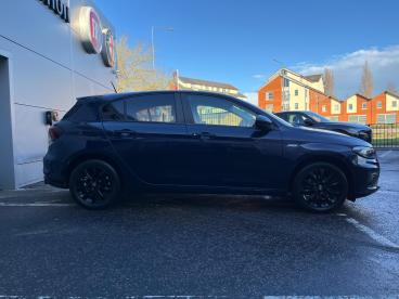 SPOTICAR Fiat Tipo 1.4 Mpi Easy Euro 6 5dr Used Car - Saloon Petrol Blue - Colchester - 1200560919_2