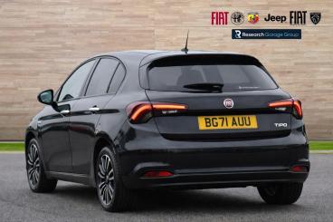 SPOTICAR Fiat Tipo 1.0 Life Euro 6 (s/s) 5dr Used Car - Saloon Petrol Black - Nuneaton - 1200574635_3