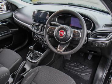 SPOTICAR Fiat Tipo 1.0 Life Euro 6 (s/s) 5dr Used Car - Saloon Petrol Black - Nuneaton - 1200574635_4