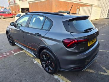 SPOTICAR Fiat Tipo 1.5 Firefly Turbo Mhev Cross Dct Euro 6 (s/s) 5dr Used Car - Saloon Petrol Grey - Salisbury - 500576458_4
