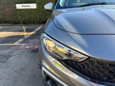 SPOTICAR Fiat Tipo 1.5 Firefly Turbo Mhev Garmin Dct Euro 6 (s/s) 5dr Used Car - Saloon Petrol Grey - Salisbury - 500576459_4