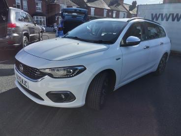 SPOTICAR Fiat Tipo 1.6 Multijetii Mirror Euro 6 (s/s) 5dr Used Car - Estate Diesel White - Telford - 1200583997_5