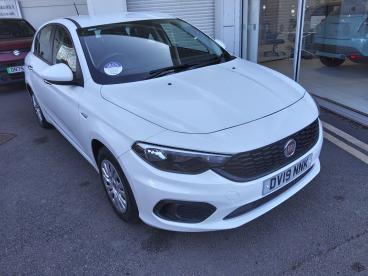 SPOTICAR Fiat Tipo 1.4 Mpi Easy Euro 6 5dr Used Car - Saloon Petrol White - Shrewsbury - 1200584991_1