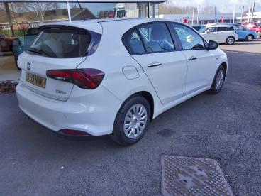 SPOTICAR Fiat Tipo 1.4 Mpi Easy Euro 6 5dr Used Car - Saloon Petrol White - Shrewsbury - 1200584991_5