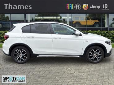 SPOTICAR Fiat Tipo 1.5 Firefly Turbo Mhev Cross Dct Euro 6 (s/s) 5dr Used Car - Saloon Petrol White - Tunbridge Wells - 1200593573_2