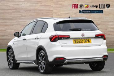 SPOTICAR Fiat Tipo 1.0 Cross Euro 6 (s/s) 5dr Used Car - Saloon Petrol White - Nuneaton - 1200601633_2