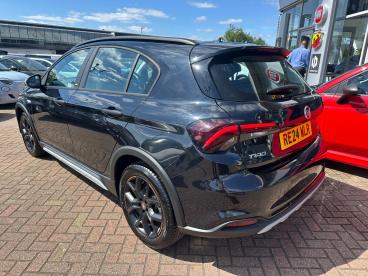 SPOTICAR Fiat Tipo 1.5 Firefly Turbo Mhev Garmin Dct Euro 6 (s/s) 5dr Used Car - Saloon Petrol Black - Slough - 1200605226_4
