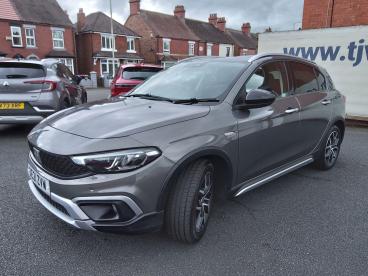 SPOTICAR Fiat Tipo 1.0 Cross Euro 6 (s/s) 5dr Used Car - Saloon Petrol Grey - Telford - 1200606639_5