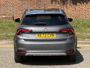 SPOTICAR Fiat Tipo 1.5 Firefly Turbo Mhev Cross Dct Euro 6 (s/s) 5dr Used Car - Saloon Petrol Grey - Hemel Hempstead - 500610050_4