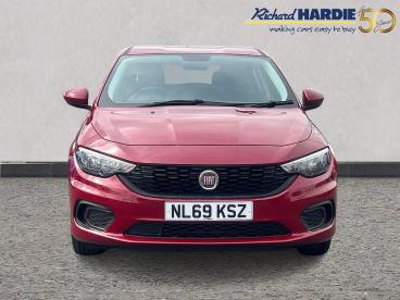 SPOTICAR Fiat Tipo 1.4 Mpi Easy Euro 6 5dr Used Car - Saloon Petrol Red - Wallsend - 1200614579_5