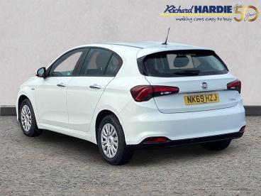 SPOTICAR Fiat Tipo 1.4 Mpi Easy Euro 6 5dr Used Car - Saloon Petrol White - Wallsend - 1200640351_2