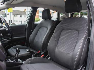 SPOTICAR Ford Fiesta 1.1 Ti-vct Zetec Euro 6 (s/s) 5dr Used Car - Hatchback Petrol Grey - Hinckley - 1200556976_4