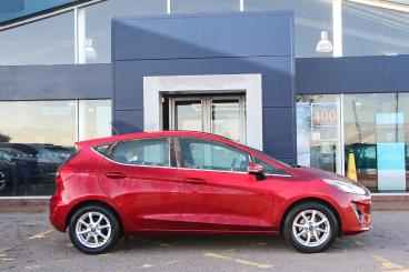 SPOTICAR Ford Fiesta 1.1 Ti-vct Zetec Euro 6 (s/s) 5dr Used Car - Hatchback Petrol Red - Bulkington - 1200559541_5