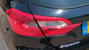 SPOTICAR Ford Fiesta 1.0t Ecoboost Zetec Euro 6 (s/s) 5dr Used Car - Hatchback Petrol Black - Crawley - 1200612180_5