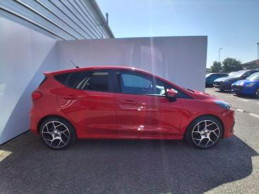 SPOTICAR Ford Fiesta 1.5t Ecoboost St-2 Euro 6 (s/s) 5dr Used Car - Hatchback Petrol Red - Trowbridge - 1200612789_4