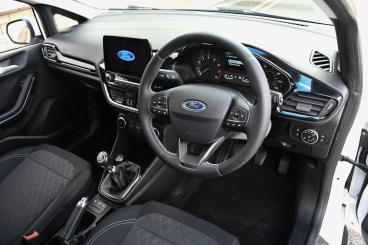 SPOTICAR Ford Fiesta 1.0t Ecoboost Active 1 Euro 6 (s/s) 5dr Used Car - Hatchback Petrol White - Nuneaton - 1200624358_3