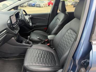 SPOTICAR Ford Fiesta 1.0t Ecoboost Vignale Edition Euro 6 (s/s) 5dr Used Car - Hatchback Petrol Blue - Billinghay - 1200624887_4