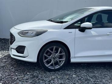 SPOTICAR Ford Fiesta 1.0t Ecoboost Mhev St-line Edition Euro 6 (s/s) 5d Used Car - Hatchback Petrol White - Kingswinford - 1200627066_5