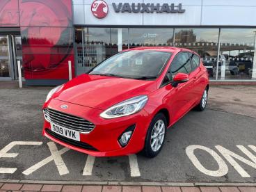 SPOTICAR Ford Fiesta 1.1 Ti-vct Zetec Euro 6 (s/s) 3dr Used Car - Hatchback Petrol Red - Melton Mowbray - 1200634275_1