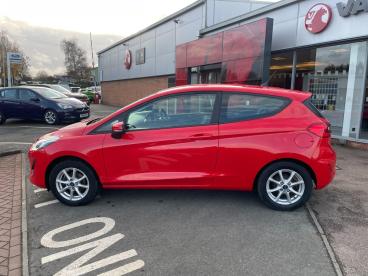 SPOTICAR Ford Fiesta 1.1 Ti-vct Zetec Euro 6 (s/s) 3dr Used Car - Hatchback Petrol Red - Melton Mowbray - 1200634275_2