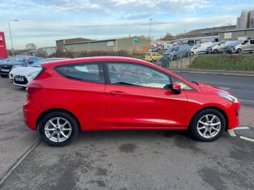 SPOTICAR Ford Fiesta 1.1 Ti-vct Zetec Euro 6 (s/s) 3dr Used Car - Hatchback Petrol Red - Melton Mowbray - 1200634275_4