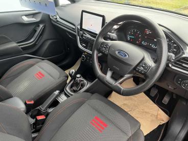 SPOTICAR Ford Fiesta 1.0t Ecoboost St-line Euro 6 (s/s) 5dr Used Car - Hatchback Petrol Black - Inverness - 1200641937_4