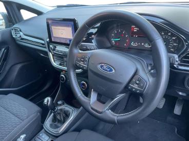SPOTICAR Ford Fiesta 1.0t Ecoboost Titanium Euro 6 (s/s) 5dr Used Car - Hatchback Petrol Black - Evesham - 1200642732_3
