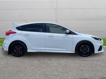 SPOTICAR Ford Focus 2.3t Ecoboost Rs Awd Euro 6 (s/s) 5dr Used Car - Saloon Petrol White - Selby - 1200540240_4