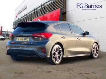 SPOTICAR Ford Focus 1.0t Ecoboost St-line X Edition Euro 6 (s/s) 5dr Used Car - Saloon Petrol Grey - Guildford - 1200546485_3
