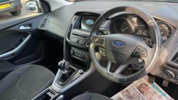 SPOTICAR Ford Focus 1.5 Tdci Zetec Edition Euro 6 (s/s) 5dr Used Car - Saloon Diesel Silver - Romford - 1200546996_4