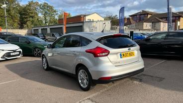 SPOTICAR Ford Focus 1.5 Tdci Zetec Edition Euro 6 (s/s) 5dr Used Car - Saloon Diesel Silver - Romford - 1200546996_5