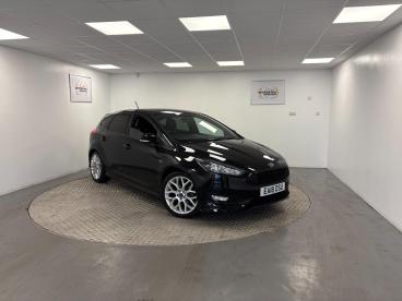 SPOTICAR Ford Focus 1.0t Ecoboost St-line Euro 6 (s/s) 5dr Used Car - Saloon Petrol Black - Stafford - 1200555152_1