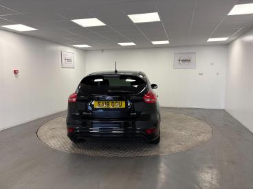 SPOTICAR Ford Focus 1.0t Ecoboost St-line Euro 6 (s/s) 5dr Used Car - Saloon Petrol Black - Stafford - 1200555152_4