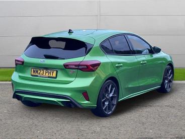 SPOTICAR Ford Focus 2.3t Ecoboost St Euro 6 (s/s) 5dr Used Car - Saloon Petrol Green - Worksop - 1200561767_5