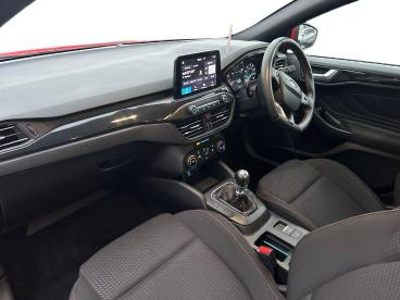 SPOTICAR Ford Focus 1.0t Ecoboost St-line Euro 6 (s/s) 5dr Used Car - Saloon Petrol Red - Ashington - 1200562152_3