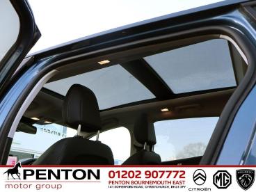 SPOTICAR Ford Focus 1.0t Ecoboost Active X Edition Auto Euro 6 (s/s) 5 Used Car - Estate Petrol Blue - Christchurch - 1200573748_3