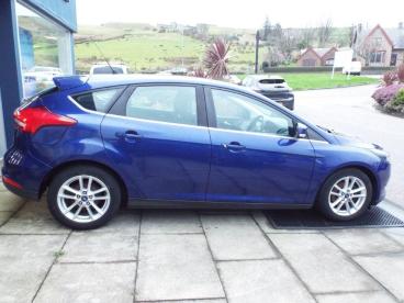 SPOTICAR Ford Focus 1.0t Ecoboost Zetec Euro 6 (s/s) 5dr Used Car - Saloon Petrol Blue - Campeltown - 1200573876_4