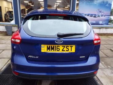 SPOTICAR Ford Focus 1.0t Ecoboost Zetec Euro 6 (s/s) 5dr Used Car - Saloon Petrol Blue - Campeltown - 1200573876_5