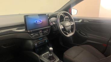 SPOTICAR Ford Focus 1.0t Ecoboost St-line Euro 6 (s/s) 5dr Used Car - Saloon Petrol Red - Birmingham - 1200577534_2