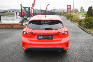 SPOTICAR Ford Focus 1.0t Ecoboost St-line X Euro 6 (s/s) 5dr Used Car - Saloon Petrol Red - Ballymena County Antrim - 1200579600_5