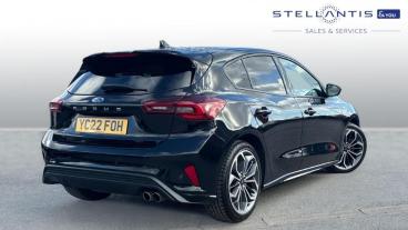 SPOTICAR Ford Focus 1.5 Ecoblue St-line Vignale Auto Euro 6 (s/s) 5dr Used Car - Saloon Diesel Black - Salford - 1200582695_3