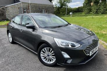SPOTICAR Ford Focus 1.0t Ecoboost Titanium Euro 6 (s/s) 5dr Used Car - Saloon Petrol Grey - Bridgend - 1200601238_1