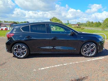SPOTICAR Ford Focus 1.0t Ecoboost St-line X Euro 6 (s/s) 5dr Used Car - Saloon Petrol Black - Portadown - 1200620665_3