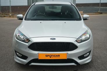SPOTICAR Ford Focus 1.0t Ecoboost St-line Euro 6 (s/s) 5dr Used Car - Saloon Petrol Silver - Bromsgrove - 1200623360_3