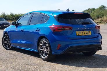 SPOTICAR Ford Focus 1.0t Ecoboost Mhev St-line X Dct Euro 6 (s/s) 5dr Used Car - Saloon Hybrid Blue - Eastbourne - 1200623739_5